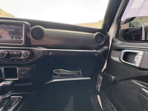 Used 2022 Jeep Wrangler Unlimited Sport image 28