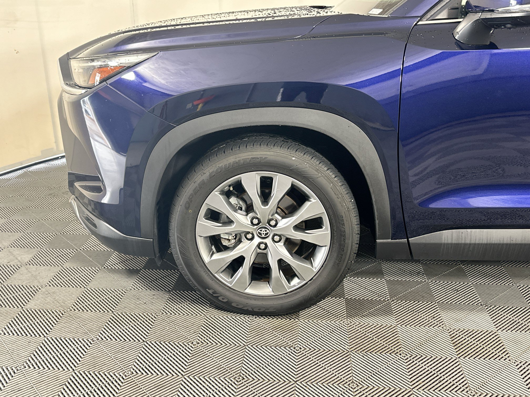 Certified 2024 Toyota Grand Highlander FWD image 11