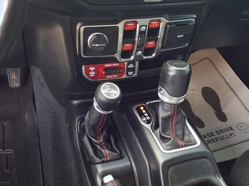 Used 2022 Jeep Gladiator Rubicon w/ Cold Weather Group image 8