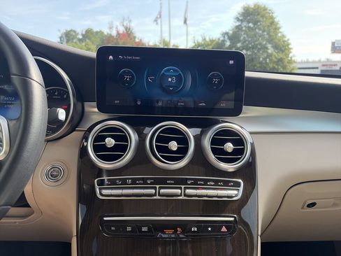 Used 2022 Mercedes-Benz GLC 300 image 25