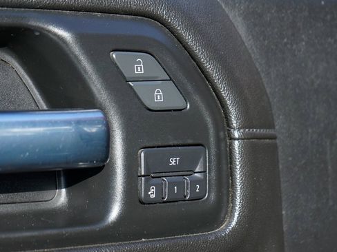 Used 2019 Chevrolet Silverado 1500 High Country image 15