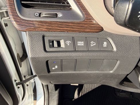 Used 2017 Hyundai Santa Fe Sport 2.0T image 21