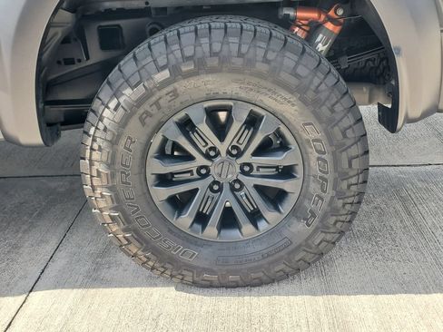 Used 2020 Ford F150 Raptor w/ Equipment Group 802A Luxury AWD/4WD image 4