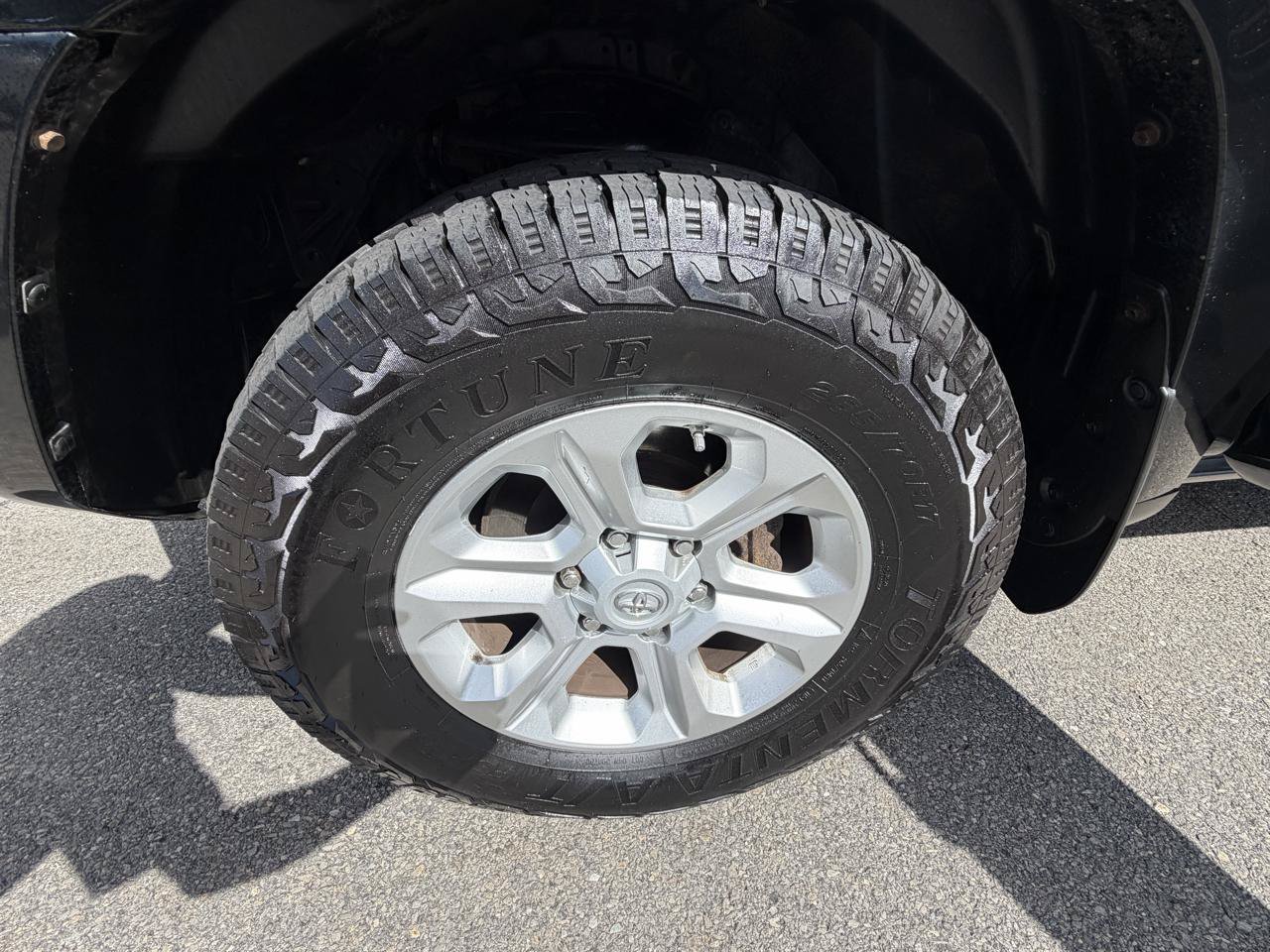 Used 2016 Toyota 4Runner SR5 Premium AWD/4WD image 18