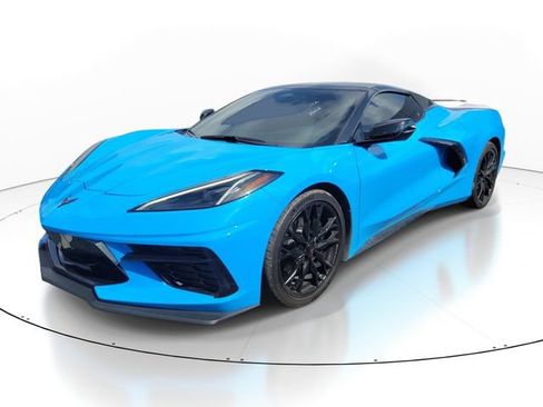 Used 2025 Chevrolet Corvette Stingray Convertible w/ 1LT RWD image 4