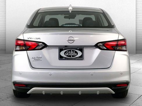 Used 2025 Nissan Versa SV w/ Trunk Package FWD image 3