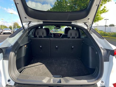 Used 2025 Buick Envista Sport Touring image 29