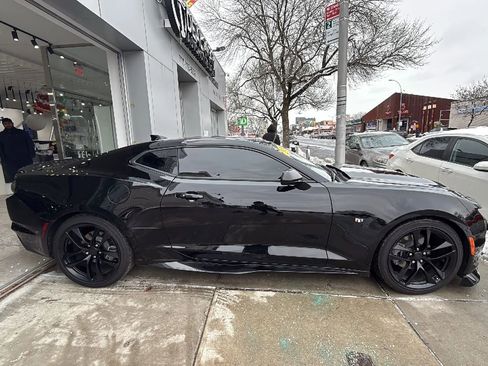 Used 2024 Chevrolet Camaro LT w/ RS Package image 8