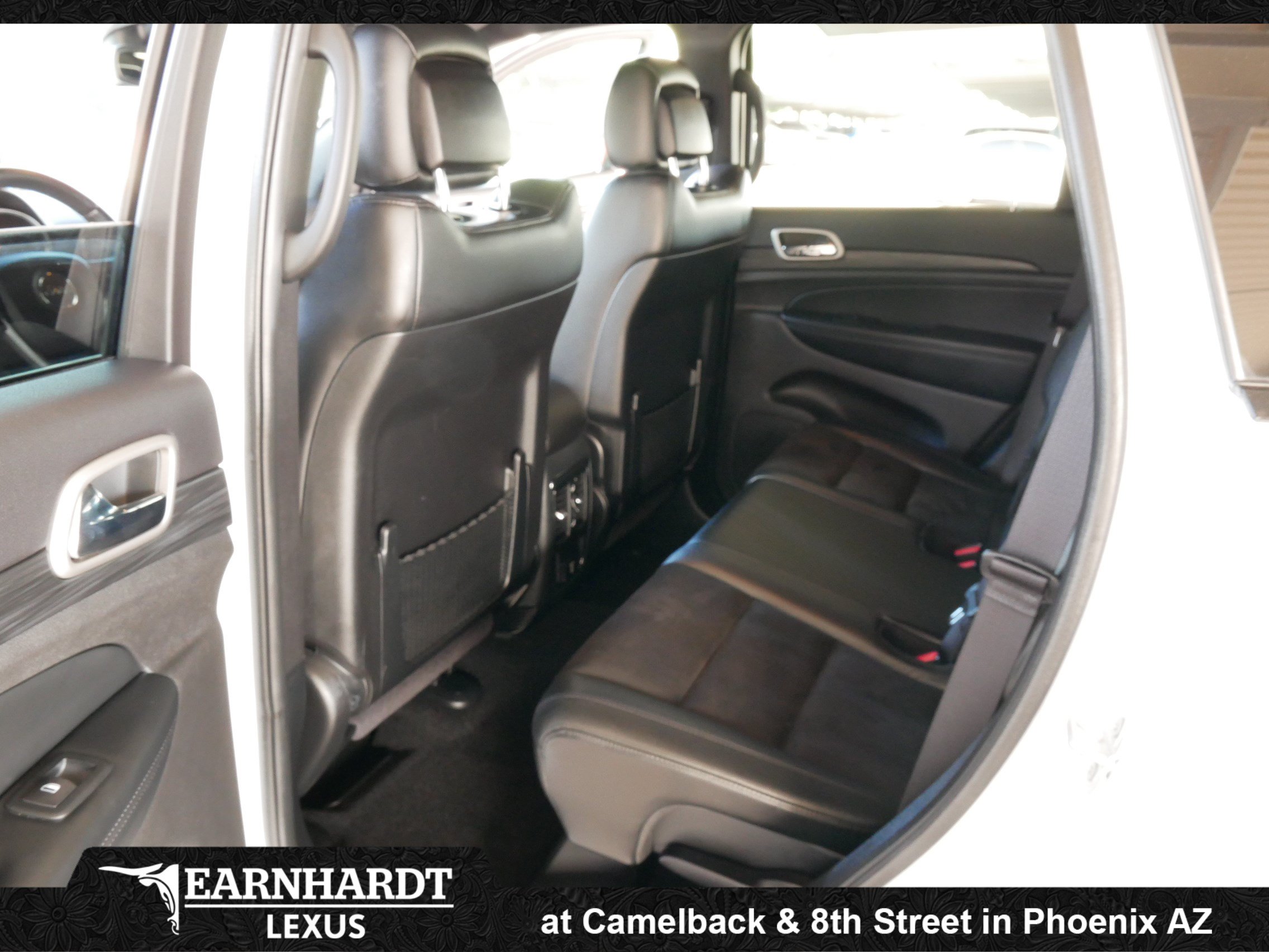 Used 2020 Jeep Grand Cherokee Altitude AWD/4WD image 22