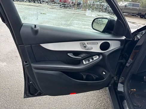 Used 2019 Mercedes-Benz GLC 300 image 13