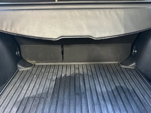 Used 2022 Toyota Corolla Cross XLE image 32