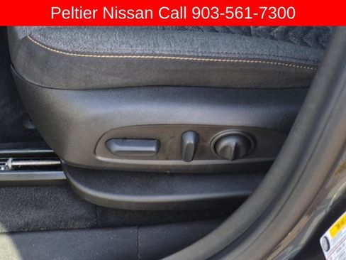 Used 2023 Chevrolet Equinox LT AWD/4WD image 20