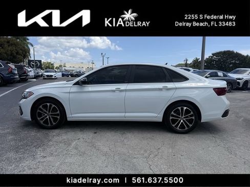 Used 2023 Volkswagen Jetta Sport FWD image 5