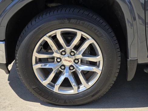 Used 2019 GMC Sierra 1500 SLT w/ SLT Convenience Package AWD/4WD image 8