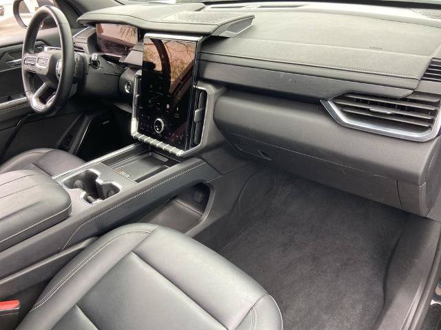Used 2024 GMC Acadia Elevation FWD image 25