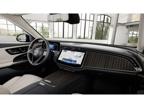 New 2026 Mercedes-Benz E 350 4MATIC Sedan image 6