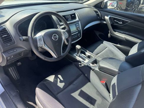 Used 2016 Nissan Altima 2.5 SR image 12