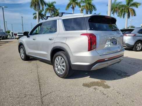 Used 2025 Hyundai Palisade SEL FWD image 4