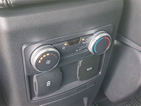 Used 2022 Ford Explorer XLT w/ Equipment Group 202A image 15