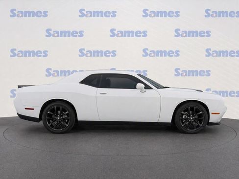Used 2022 Dodge Challenger SXT w/ Plus Package RWD image 8