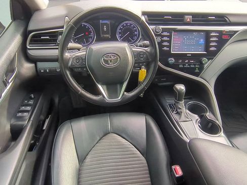 Used 2020 Toyota Camry SE FWD image 14