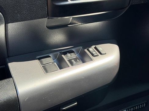 Used 2020 Toyota Sequoia TRD Pro AWD/4WD image 18