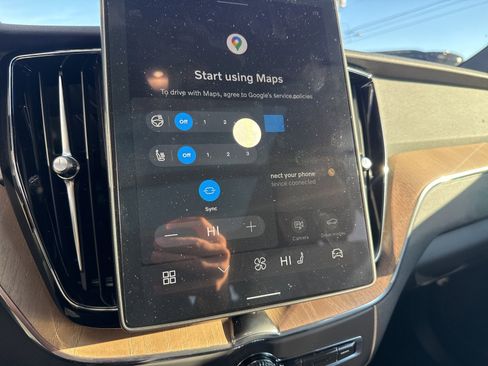 New 2026 Volvo XC60 B5 Plus w/ Protection Package Premier image 24