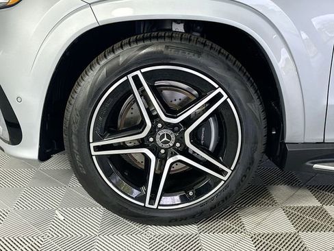 New 2026 Mercedes-Benz GLS 450 4MATIC image 32