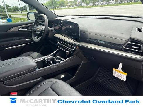 New 2026 Chevrolet Traverse LT w/ Driver Confidence Package FWD image 24