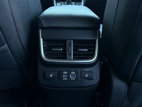 Certified 2025 Subaru Outback Touring XT AWD/4WD image 28