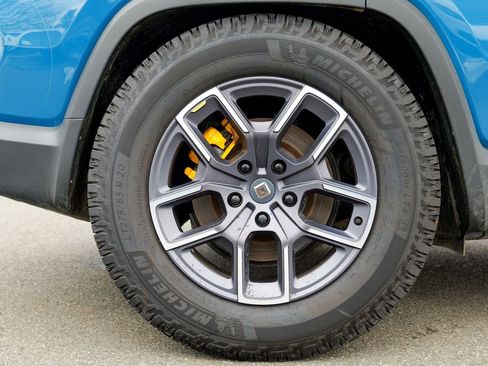 Used 2024 Rivian R1S Adventure image 10