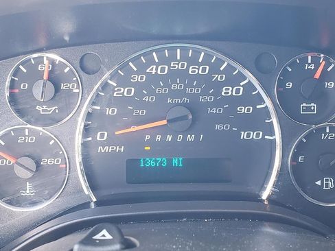 Used 2024 Chevrolet Express 2500 w/ Driver Convenience Package image 27