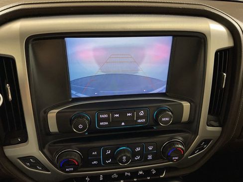 Used 2018 GMC Sierra 1500 SLT AWD/4WD image 9