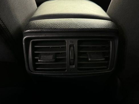 Used 2017 Nissan Rogue SV image 28