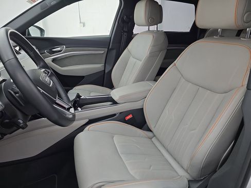 Used 2023 Audi e-tron Chronos w/ Chronos Package image 29
