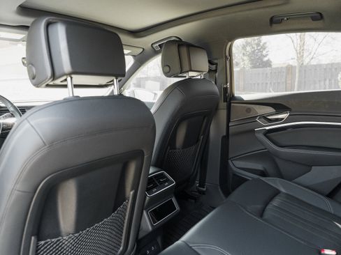 Certified 2024 Audi Q8 e-tron Premium Plus w/ Premium Plus Package image 26