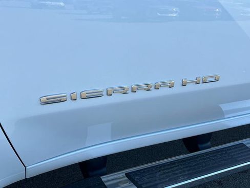 New 2026 GMC Sierra 2500 SLT w/ SLT Premium Package AWD/4WD image 13