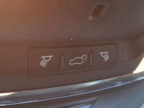 Used 2018 Jeep Grand Cherokee Altitude image 22