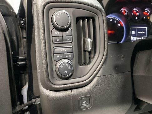 Used 2021 Chevrolet Silverado 1500 Custom Trail Boss image 25