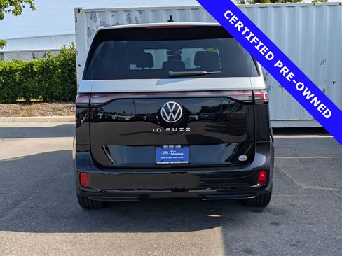 Used 2025 Volkswagen ID. Buzz Pro S RWD image 5
