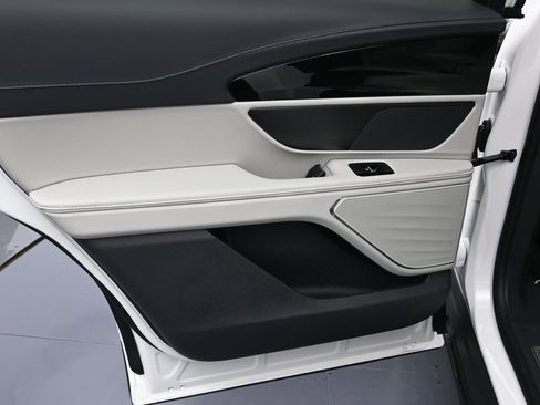 New 2026 Lincoln Nautilus Premier image 28