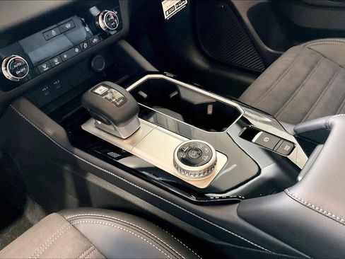 New 2026 Mitsubishi Outlander SE AWD/4WD image 8