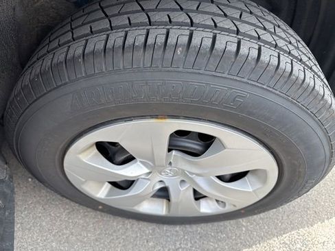 Used 2023 Toyota RAV4 LE AWD/4WD image 12