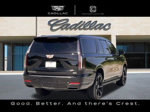Used 2025 Cadillac Escalade ESV Sport Platinum AWD/4WD image 3