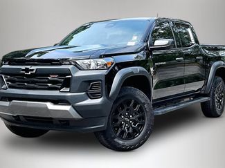 Used 2025 Chevrolet Colorado Trail Boss AWD/4WD video 1