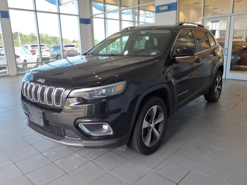 Used 2019 Jeep Cherokee Limited AWD/4WD image 8