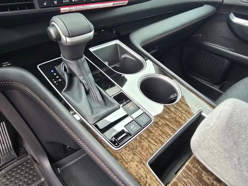 Used 2026 Toyota Sienna Limited image 20