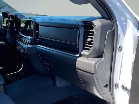 Used 2024 Chevrolet Silverado 1500 LT AWD/4WD image 18
