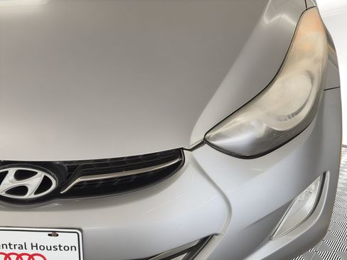 Used 2012 Hyundai Elantra Limited FWD image 11