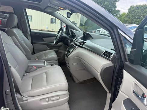 Used 2014 Honda Odyssey Touring Elite image 19